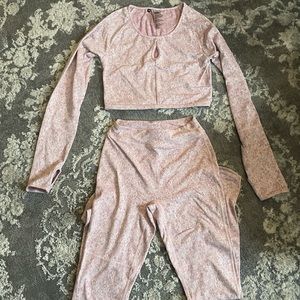 Gym Shark Matching set! Top size M bottoms size S